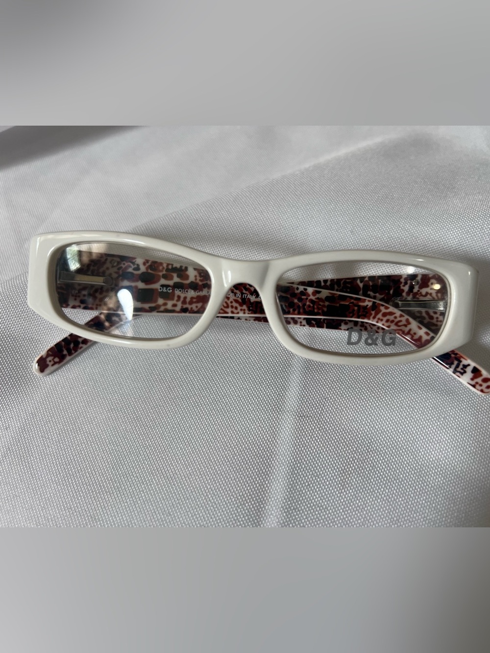 D&G White Frame Eyeglasses with Brown Leopard-Print Temples - Picture 3 of 14